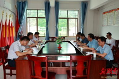 毛运鸿到万佛山镇走访驻村工作队  调研乡村振兴工作