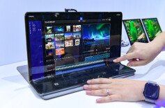 2023世界显示产业大会开幕　“黑科技”扎堆亮相