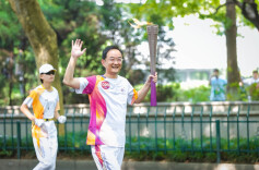 极氪智能护航火炬传递 中国品牌点亮亚运梦想