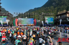 600中外骑士峰林竞速 武陵源体育+旅游热“出圈”