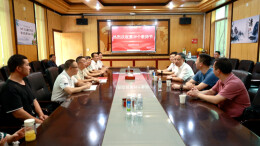 毛运鸿教师节看望慰问教职工