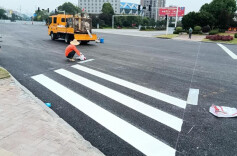 临湘：紧抓107国道城区段大修契机 补齐交通安全短板