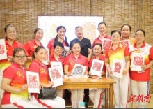 怀化：剪纸书廉洁 巧手传清风