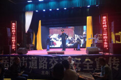 现代花鼓戏《警钟长鸣》在临湘巡演三场