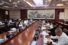 娄底市委书记邹文辉主持召开“营商环境直通车”现场办公会