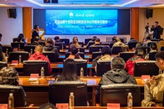 新疆泽普县第十四届金胡杨旅游文化节拉开帷幕