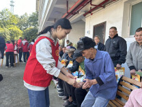 炎陵县：社区青春行动爱满重阳节