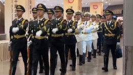 在北京香山论坛偶遇“最帅天团” 实力展示“中国排面”！