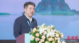 星空下，有个“画里小河”