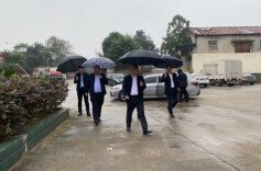 刘正仁实地调度长岭街道炼化路段路域环境整治工作