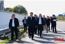 李美云调度岳阳市G107南太至胥家桥旅游物流快速通道项目建设工作