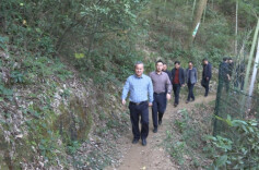 余望新开展四季度巡河工作