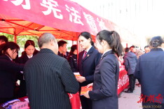 宪法在身边 普法“零距离”  ——宁乡市检察院参与宪法宣传周集中宣传活动