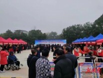 东安县开展宪法宣传周活动