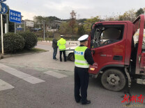整治行动进行时，湘潭公安交警守护冬季平安行