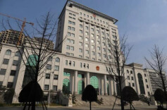 被控共同贪污168万元 澧县两村干部公开受审