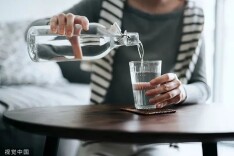 千滚水、隔夜水不能喝？看完终于明白了……