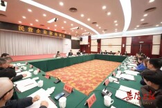 谢卫江：让民营企业安心放心有信心地在岳阳发展