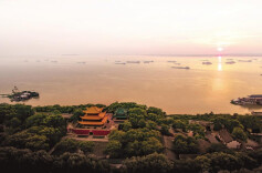 跟随杜甫游洞庭|岳阳：吴楚东南坼，乾坤日夜浮