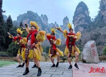 各地文旅局集体“卷”，张家界“茅古斯”迎客放大招