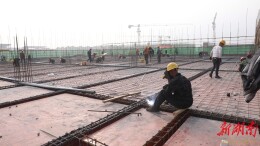 江华：“筑巢引凤”促发展 标准化厂房加快建设