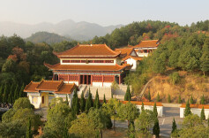 笃志逐梦 踏浪前行———评歌曲《征途如虹写精彩》