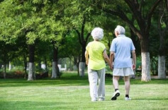 让老年人共享发展成果、安享幸福晚年——多部门解读发展银发经济文件