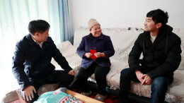 覃歇民到双江镇督查安全生产并开展走访慰问时强调：狠抓安全生产 关心群众冷暖 确保人民群众过上欢乐祥和的春节