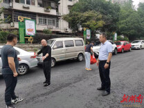 天心区民宗局牵头治理清真寺巷交通堵塞难题