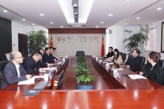 省政协副主席虢正贵看望慰问长沙理工大学校长曹一家教授