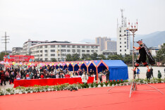 双牌县举办2024年电商年货购物节，线上线下销售170.2万元