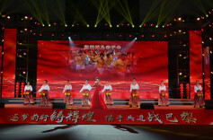 载歌载舞迎新春 运动健儿展风采