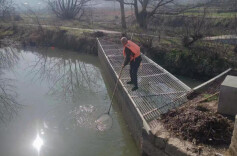 过节不“脱节” 放假不“放松”——邵阳市全力做好春节期间河道保洁工作