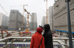 多地银行跟进降息 释放哪些政策红利？