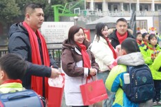 怀化市人民路小学开展2024年春季开学迎新活动