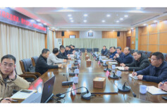 云溪区召开炼化一体化公路（荷花至建设、荆竹至南太）快速通道改造项目调度会