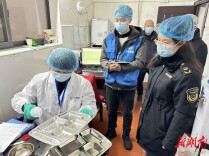 护航“开学季”食品安全  天心市监在行动