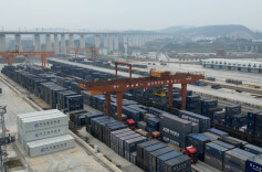 怀化国际陆港进出口繁忙