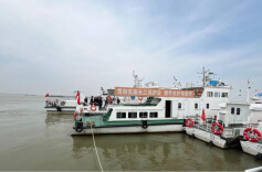 临湘市水利局参加长江湖南段统一清江行动