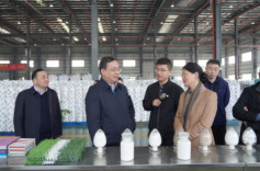 省发改委调研组一行深入岳阳调研