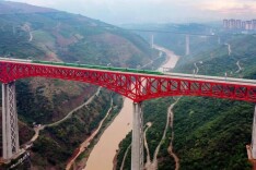 中老铁路累计发送旅客突破3000万人次 累计发送货物超3400万吨