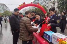 【优化营商环境】辰溪县市场监督管理局开展“3.15激发消费活力”现场宣传活动