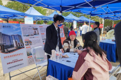 南托街道举办“春风行动”招聘会，为求职者提供家门口就业平台