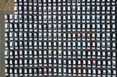 内卷的汽车“OTA” 被卷的消费者