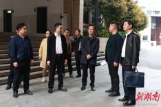 刘登富督导校园食品安全工作