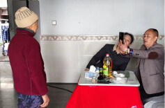 临湘市工伤保险中心开展“温情上门·温暖社保”行动