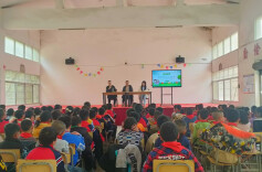 双牌何家洞镇：关爱“花蕾” 法治副校长进校园宣讲