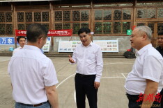 覃歇民到播阳镇、大高坪苗族乡调研指导工作