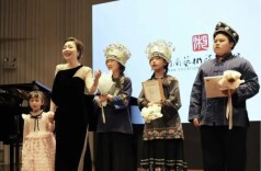 3名苗寨娃放歌长沙音乐厅