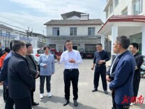 省民政厅党组书记曹忠平来君山暗访调研